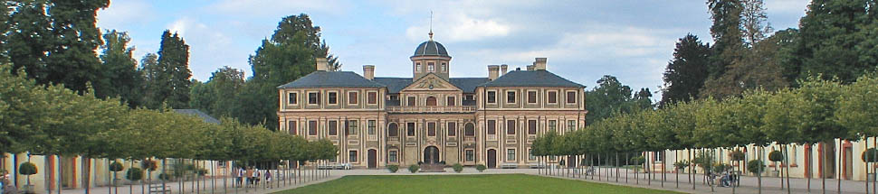 http://www.schwarzwald-informationen.de/bilder/schloss-favorit/schloss-favorit-banner.jpg